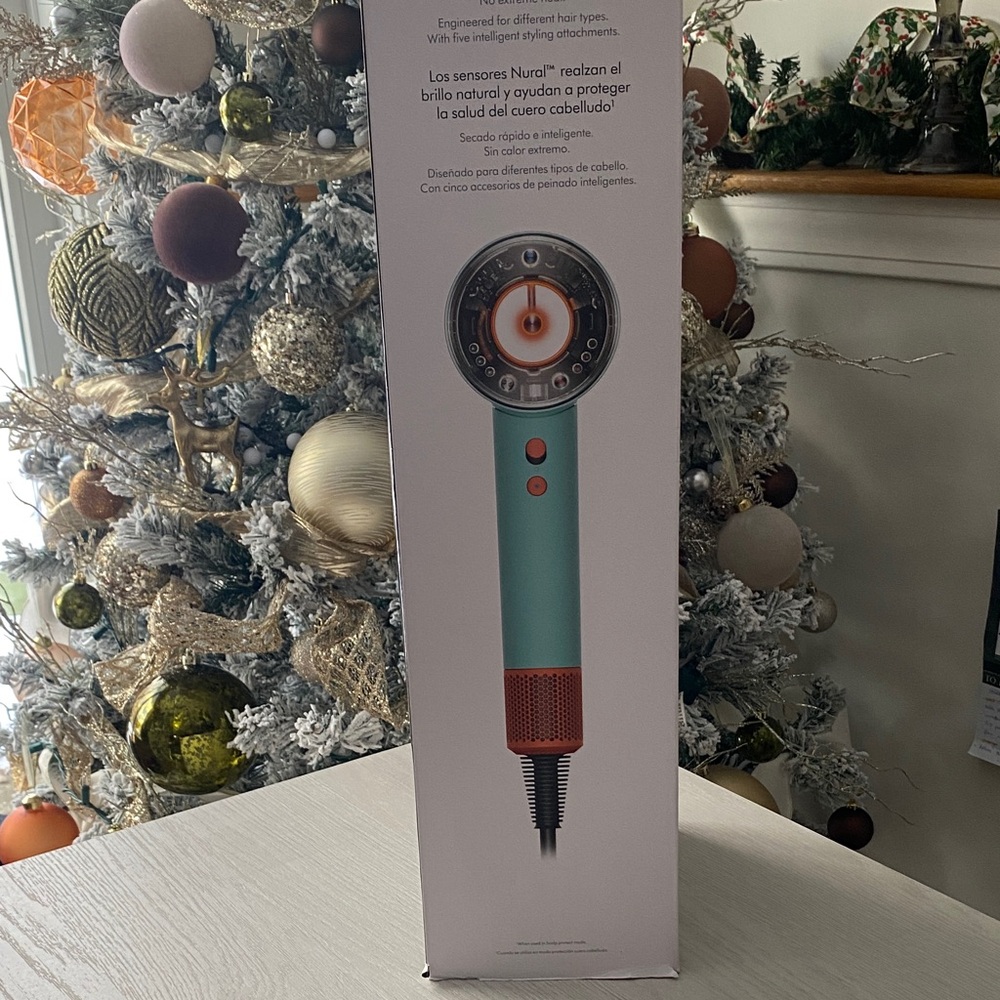 Dyson supersonic Nural Hair Dryer in Teal - Picture 1 of 5